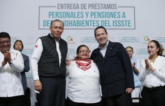 Entrega de créditos personales a derechohabientes ISSSTE