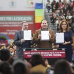 Entrega de Acciones por la Educación